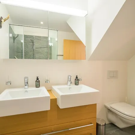 Edelweiss Ferienwohnung, Fluras Alpine Penthouse *