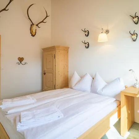 Edelweiss Ferienwohnung, Fluras Alpine Penthouse 필름
