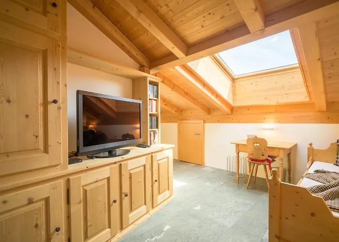 Daire Edelweiss Ferienwohnung, Fluras Alpine Penthouse