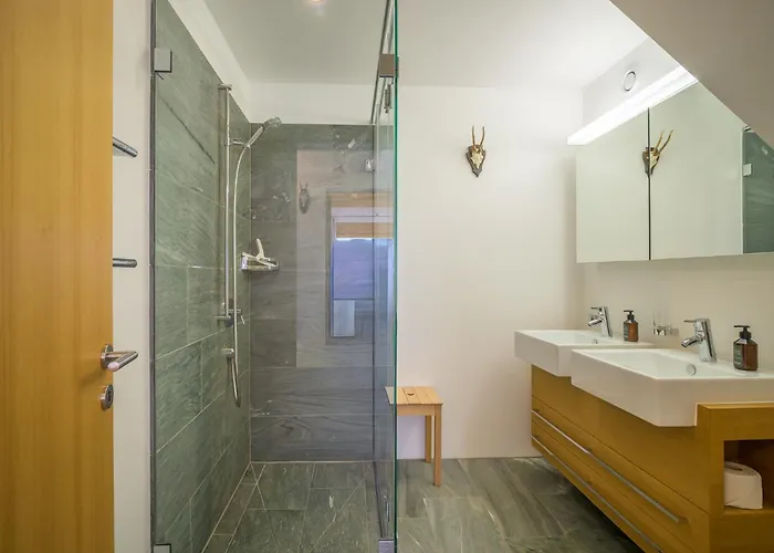 Edelweiss Ferienwohnung, Fluras Alpine Penthouse * Flims