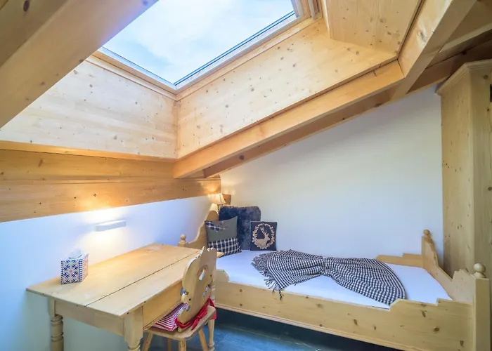 דירה Edelweiss Ferienwohnung, Fluras Alpine Penthouse פלימס