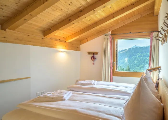 Edelweiss Ferienwohnung, Fluras Alpine Penthouse