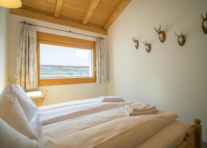 דירה Edelweiss Ferienwohnung, Fluras Alpine Penthouse פלימס