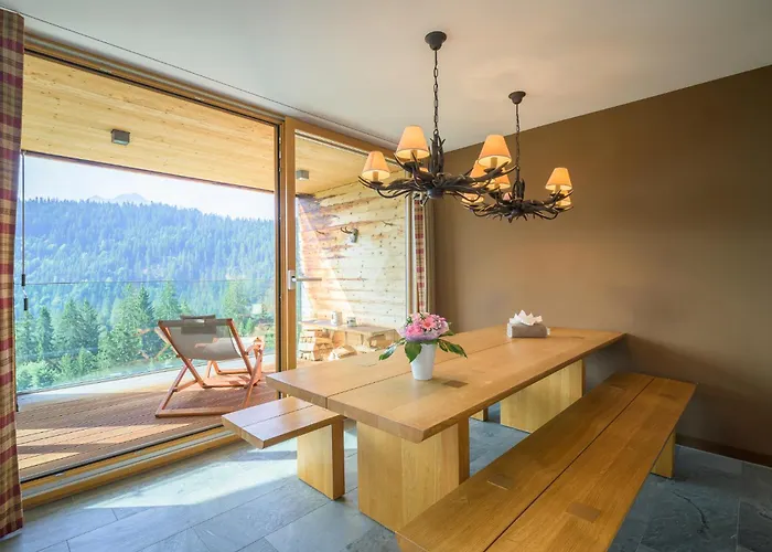 Edelweiss Ferienwohnung, Fluras Alpine Penthouse