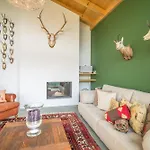 Edelweiss Ferienwohnung, Fluras Alpine Penthouse Apartamento