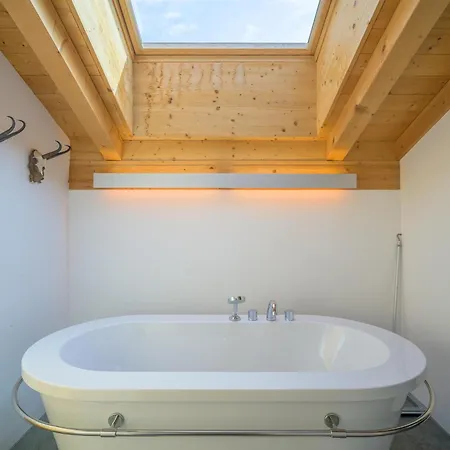 Edelweiss Ferienwohnung, Fluras Alpine Penthouse Apartmán Flims