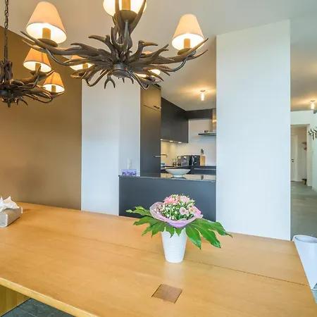 Edelweiss Ferienwohnung, Fluras Alpine Penthouse Apartamento