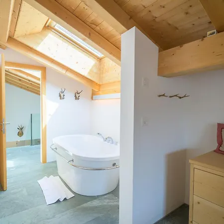 Edelweiss Ferienwohnung, Fluras Alpine Penthouse Apartmán Flims