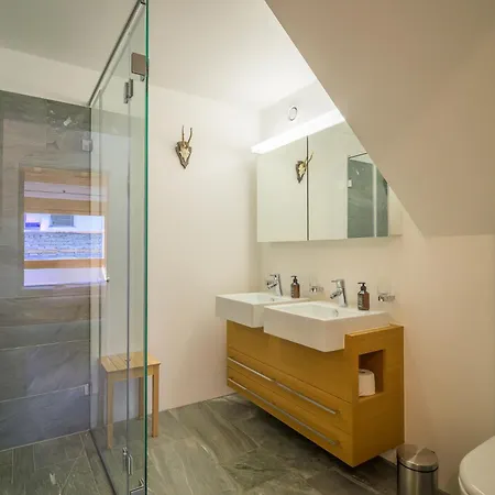 Edelweiss Ferienwohnung, Fluras Alpine Penthouse Apartmán Flims