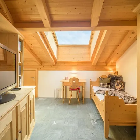 Edelweiss Ferienwohnung, Fluras Alpine Penthouse Apartmán Flims