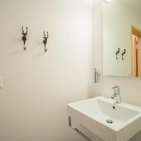 Apartmán Edelweiss Ferienwohnung, Fluras Alpine Penthouse Flims