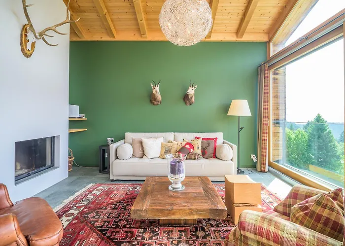 Appartement Edelweiss Ferienwohnung, Fluras Alpine Penthouse