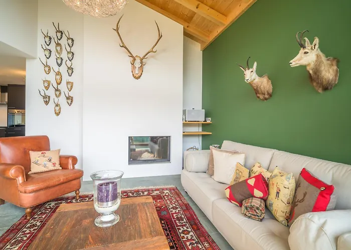 Edelweiss Ferienwohnung, Fluras Alpine Penthouse Apartman