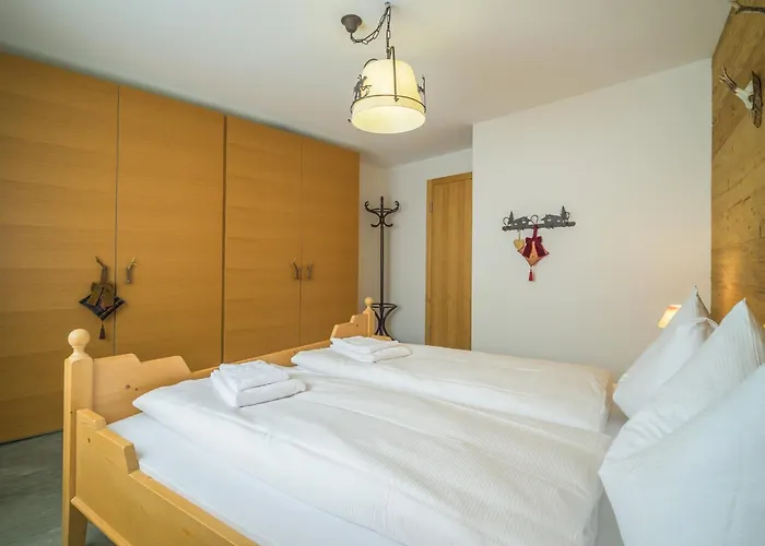 Apartman Edelweiss Ferienwohnung, Fluras Alpine Penthouse *
